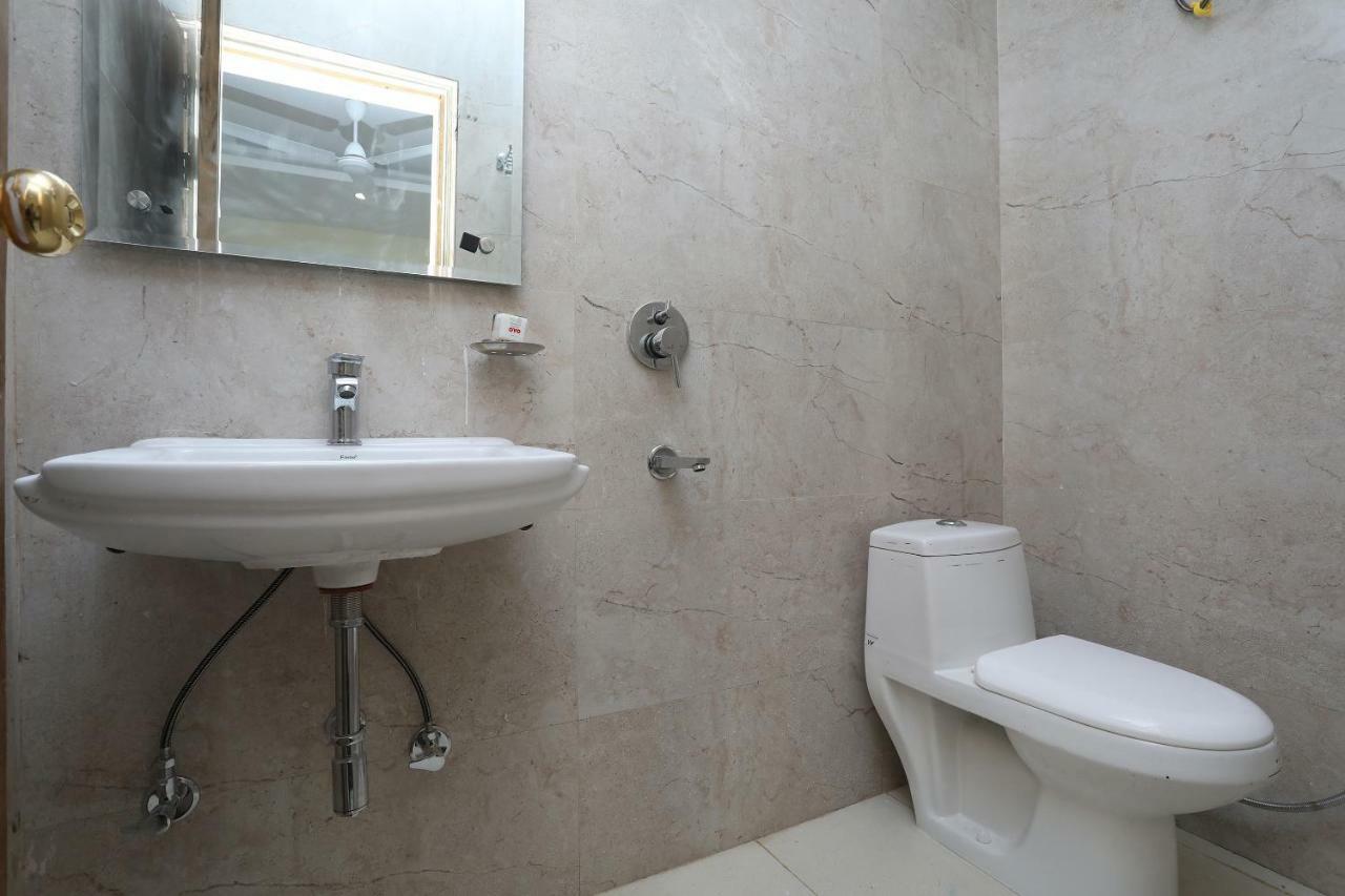 Airport Hotel Ivy With Free Airport Transfr Nova Deli Exterior foto