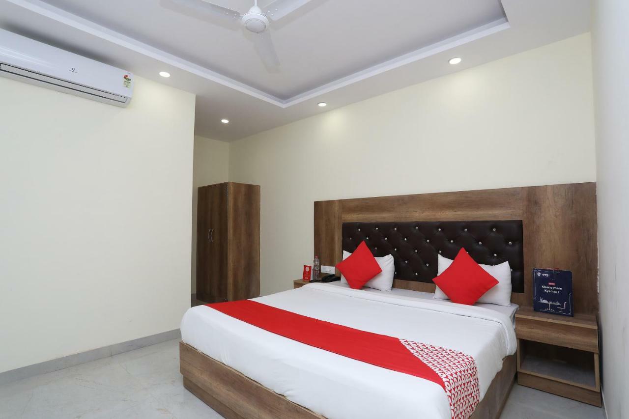 Airport Hotel Ivy With Free Airport Transfr Nova Deli Exterior foto